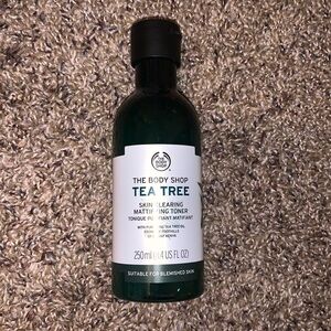 The Body Shop Tea Tree Skin Clearing Toner